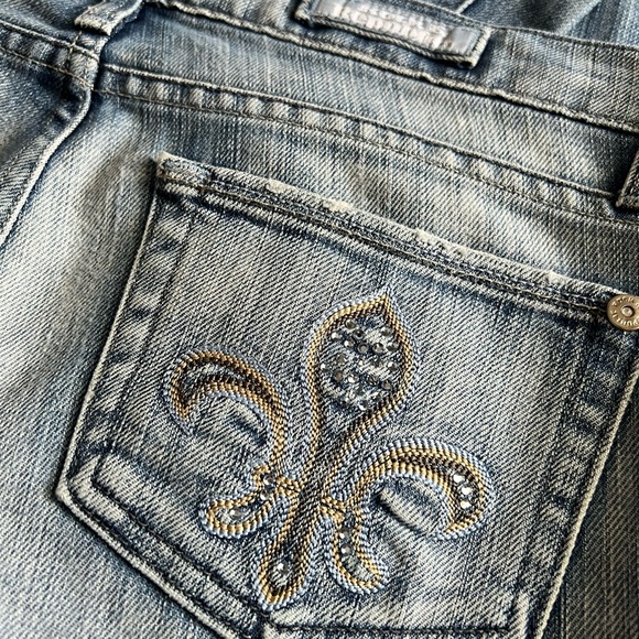 Rock & Republic Low Rise Flare Leg Jeans Fleur-di-lis Embellishment SZ 26 Y2K - Picture 3 of 15